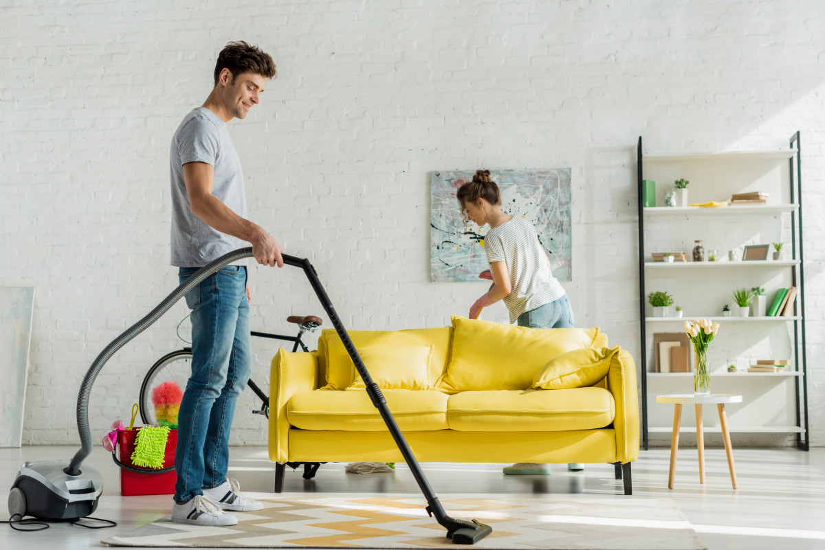 Karşıyaka Bayan Temizlikçi